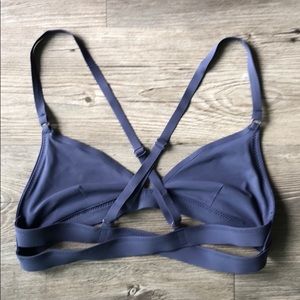 lululemon athletica Swim - Lululemon Bikini Top, Size 4 lululemon athletica Swim - Lululemon Bikini Top, Size 4